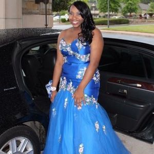 Beautiful Floral Blue Mori Lee Prom Dress